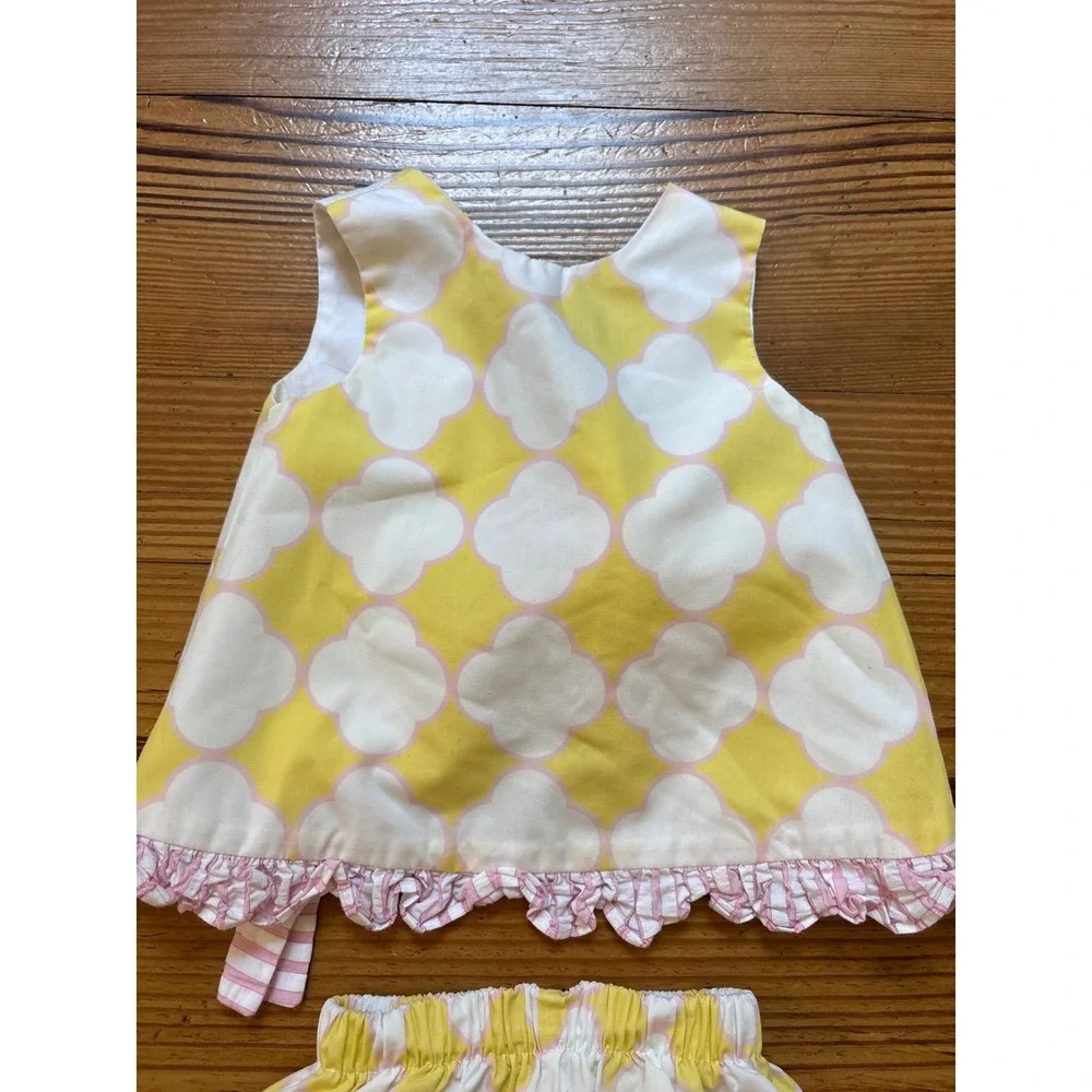Shrimp & Grits Kids Outfit Set Baby Yellow‎ Quatrefoil Ruffle Bloomers SIZE 6M